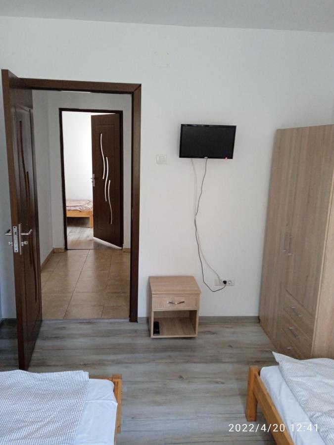 4 Rooms Apartment Τουλσέα Εξωτερικό φωτογραφία