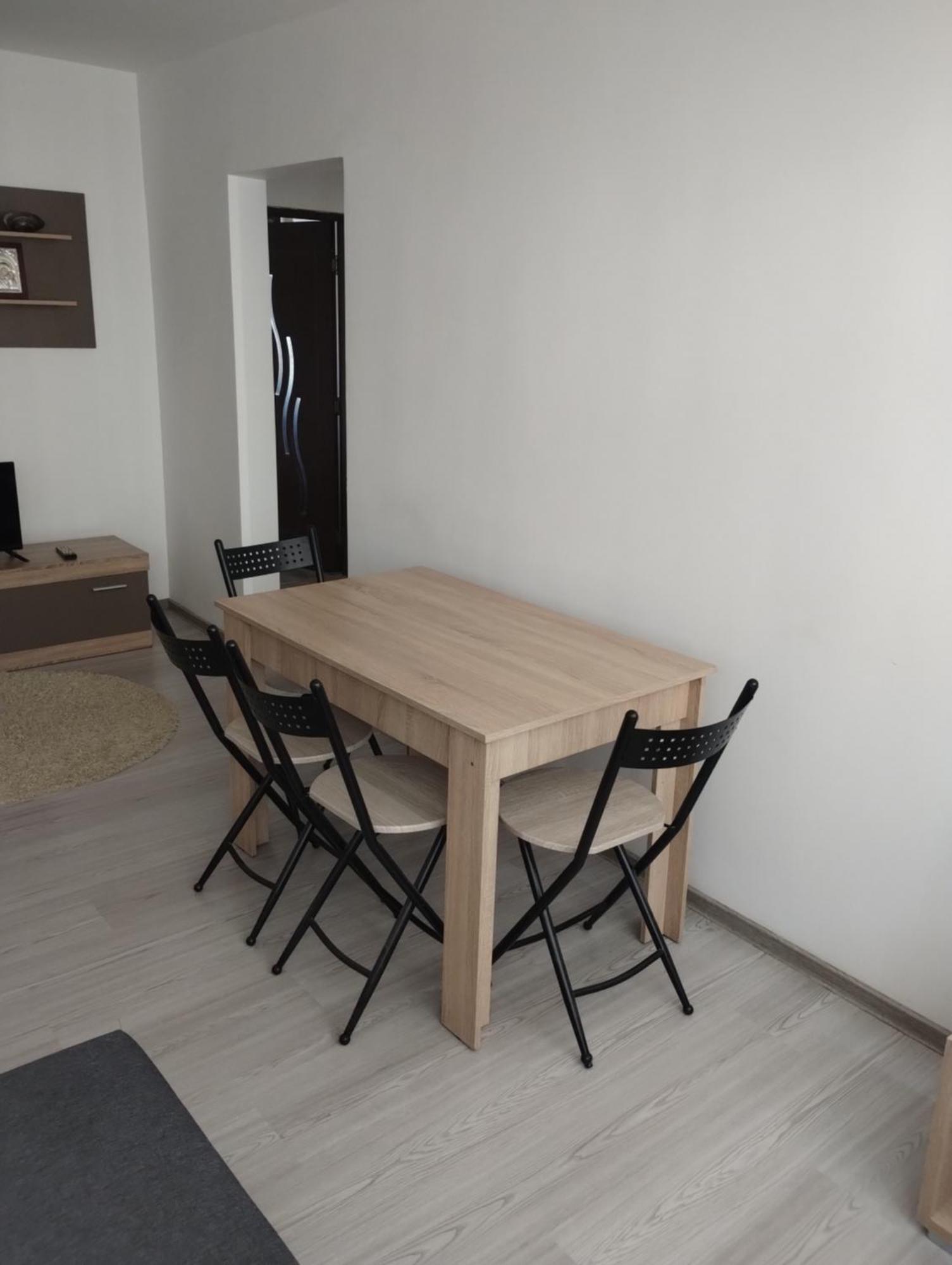 4 Rooms Apartment Τουλσέα Εξωτερικό φωτογραφία